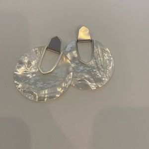 Kendra Scott Mother of Pearl Earing
